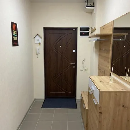 New 2 Bedroom 71 M Апартаменти *